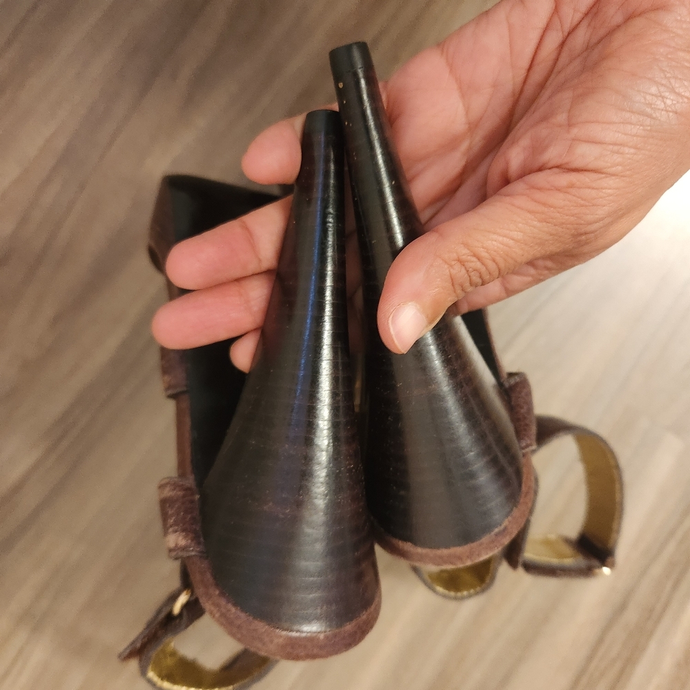 Report signature Dunbarton  jeweled heels size 7 - Picture 9 of 13